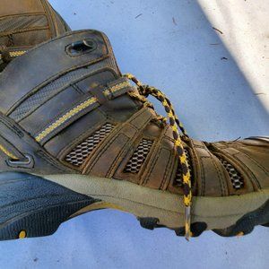 KEEN Voyageur Mid Hiking Boots Men's Size 10.5M